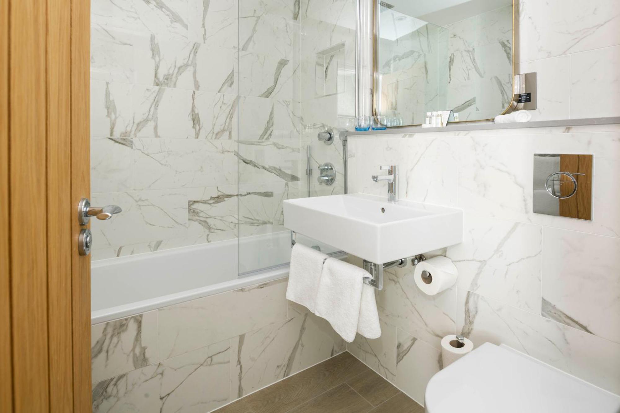 Harbour 4* Фовей
